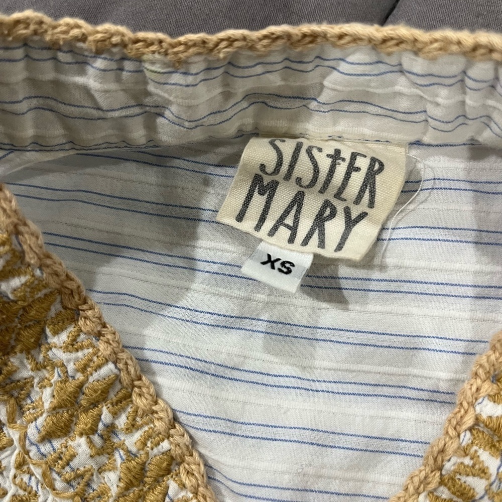 Striped Blouse with Embroidered Bib Sister Mary - Picture 3 of 3